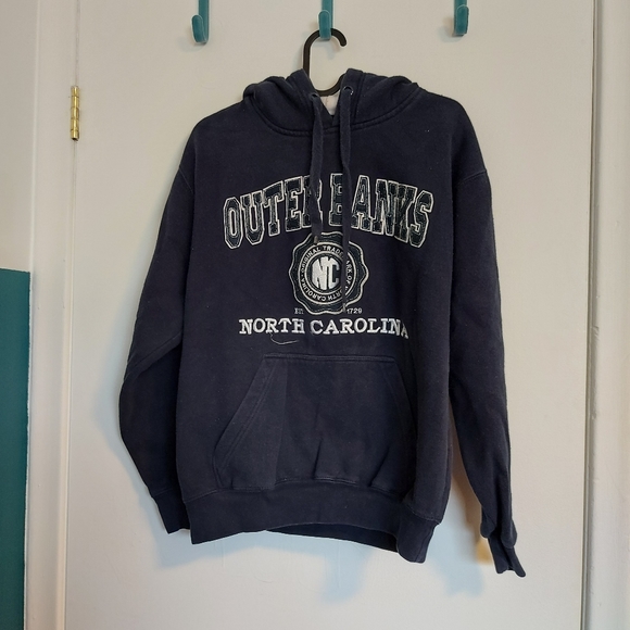 🌱Outer Banks Sweater - Picture 1 of 5